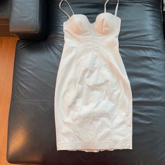 Marciano Dress NWOT Cream Colour - Picture 2 of 6